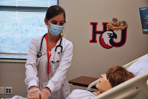 photo of nursing student at Hodges