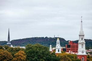 The skyline of New Haven, Conn., in the fall